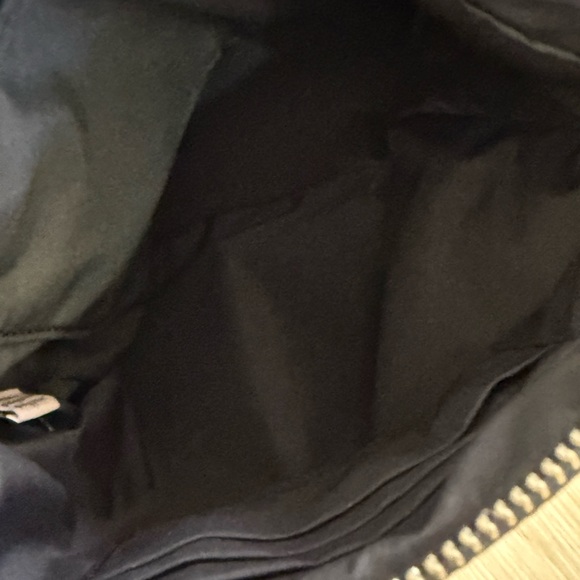 ♠️ Kate Spade Classic Black Nylon Crossbody Bag - Picture 6 of 7